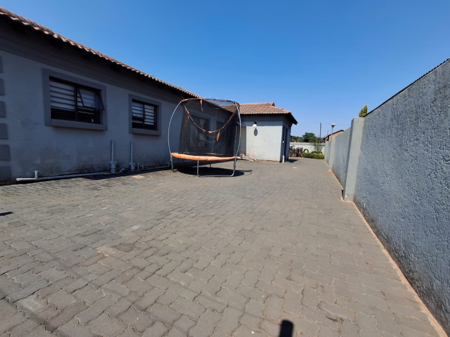 3 Bedroom Property for Sale in Clarina Gauteng