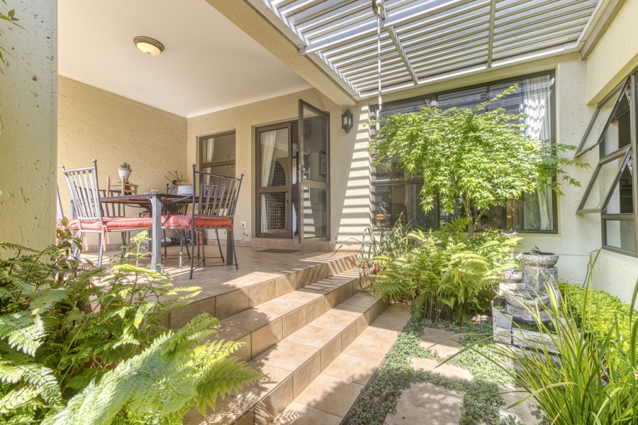 3 Bedroom Property for Sale in Cedar Lakes Gauteng