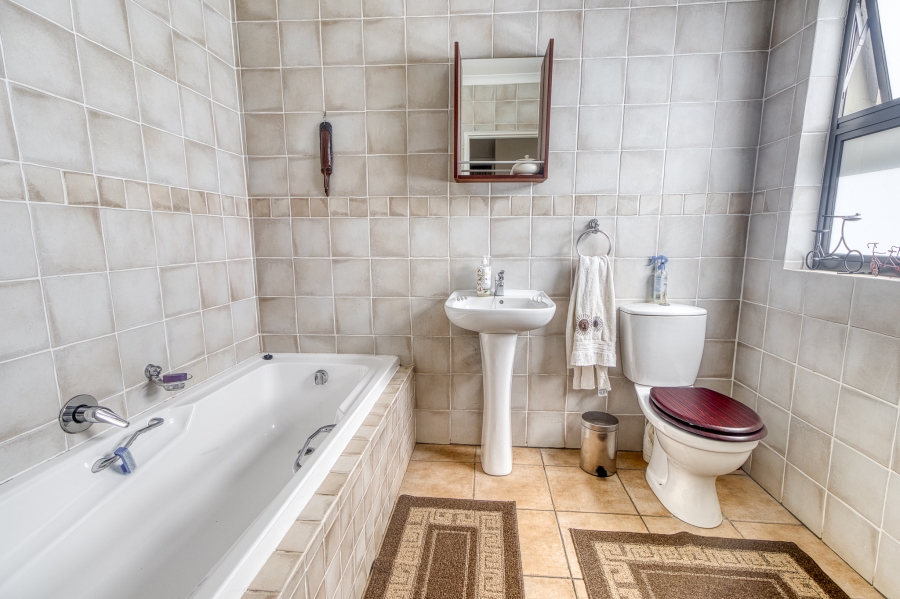 3 Bedroom Property for Sale in Cedar Lakes Gauteng