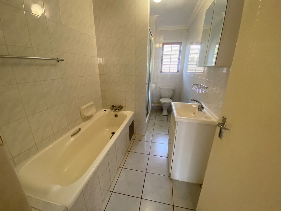 2 Bedroom Property for Sale in Bedford Gardens Gauteng