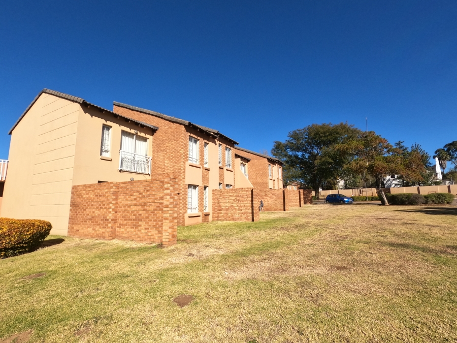 2 Bedroom Property for Sale in Erand Gardens Gauteng