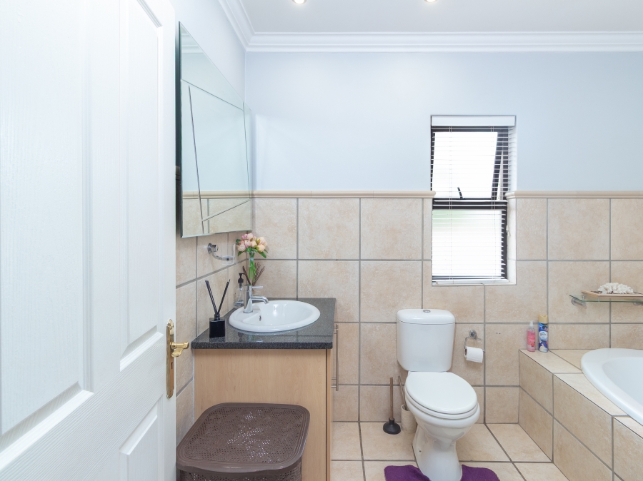 4 Bedroom Property for Sale in North Riding Gauteng