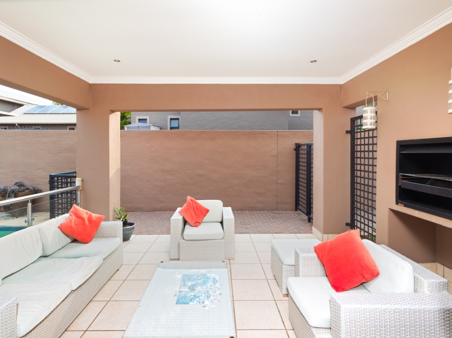 4 Bedroom Property for Sale in North Riding Gauteng