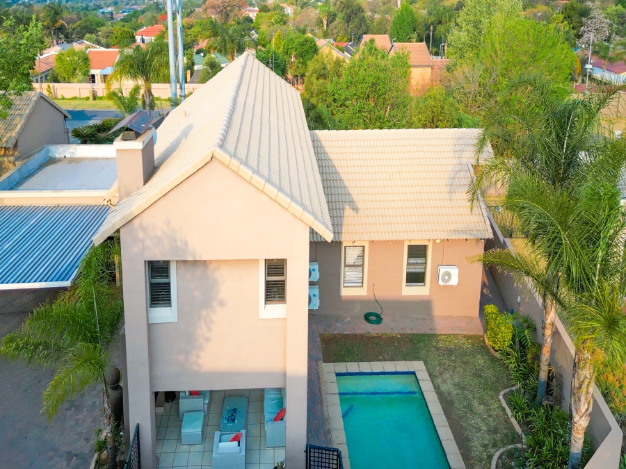 4 Bedroom Property for Sale in North Riding Gauteng