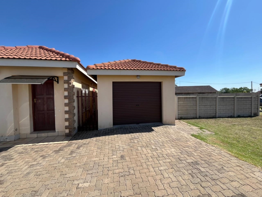 2 Bedroom Property for Sale in Visagie Park Gauteng