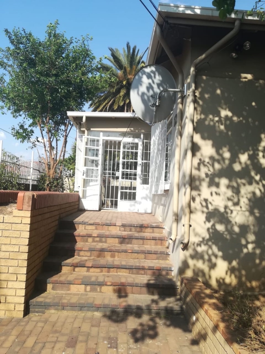 To Let 3 Bedroom Property for Rent in West Turffontein Gauteng