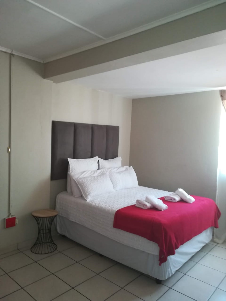 To Let 3 Bedroom Property for Rent in West Turffontein Gauteng