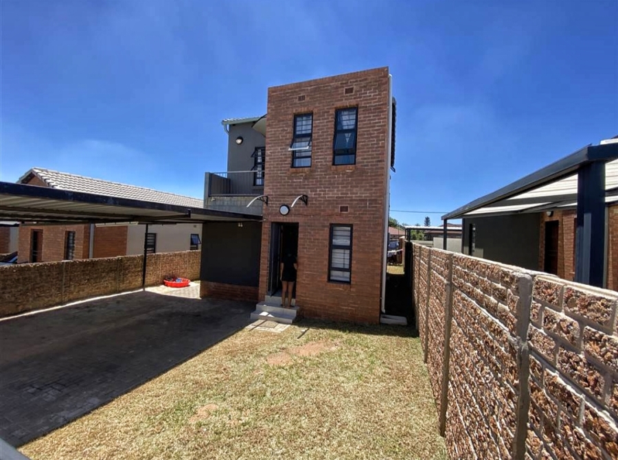 To Let 3 Bedroom Property for Rent in South Hills Gauteng