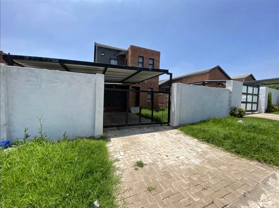 To Let 3 Bedroom Property for Rent in South Hills Gauteng