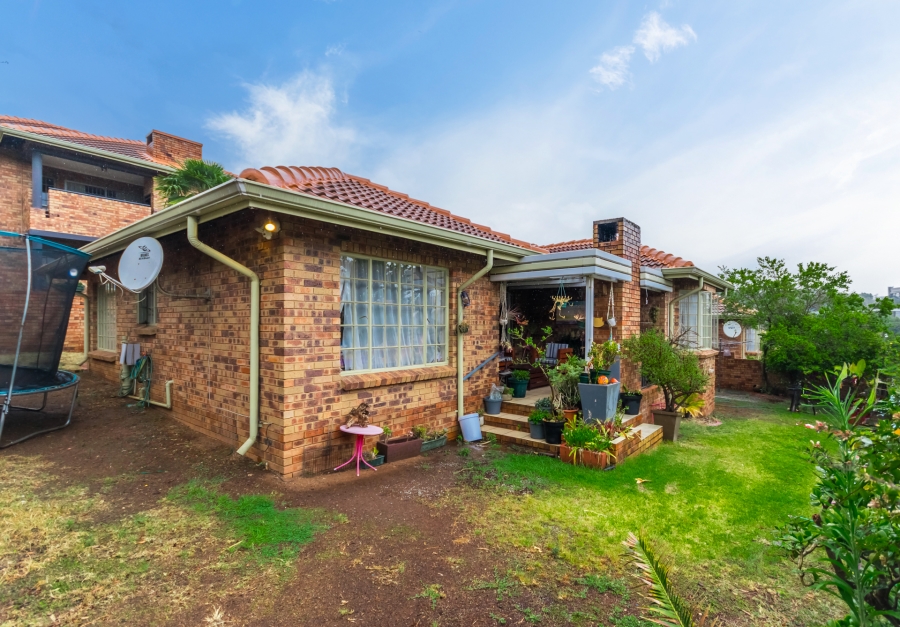 3 Bedroom Property for Sale in Erasmuskloof Gauteng