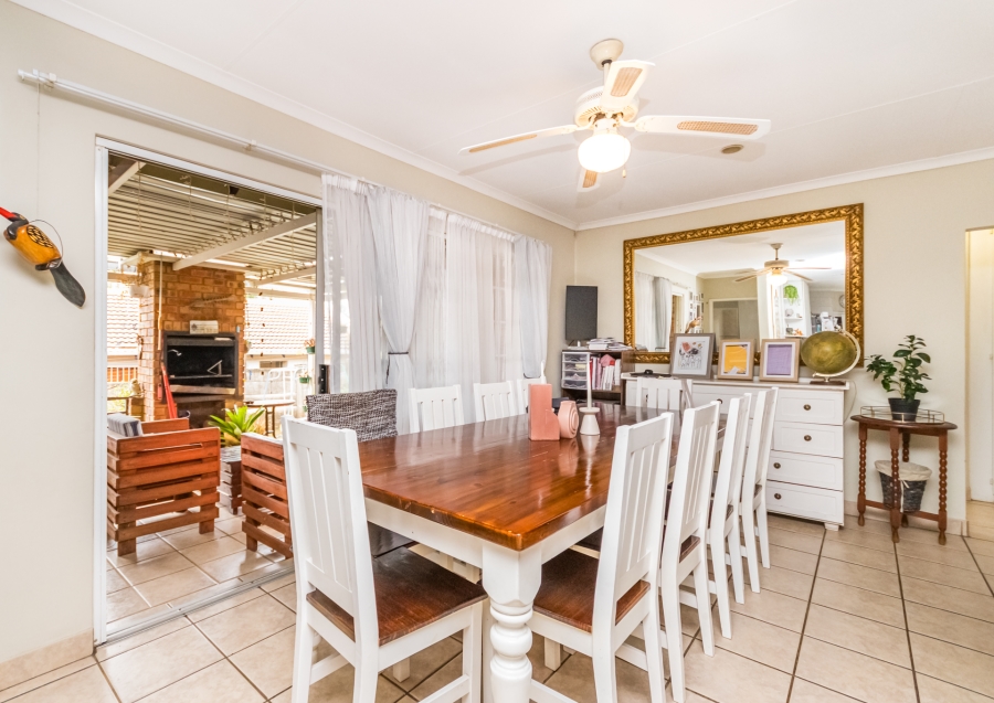 3 Bedroom Property for Sale in Erasmuskloof Gauteng