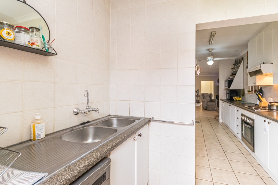 3 Bedroom Property for Sale in Erasmuskloof Gauteng