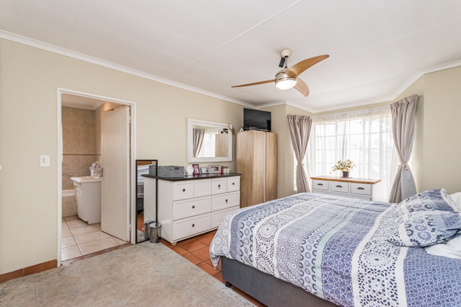 3 Bedroom Property for Sale in Erasmuskloof Gauteng