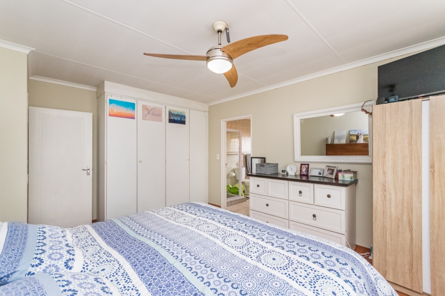 3 Bedroom Property for Sale in Erasmuskloof Gauteng