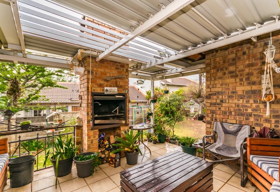 3 Bedroom Property for Sale in Erasmuskloof Gauteng