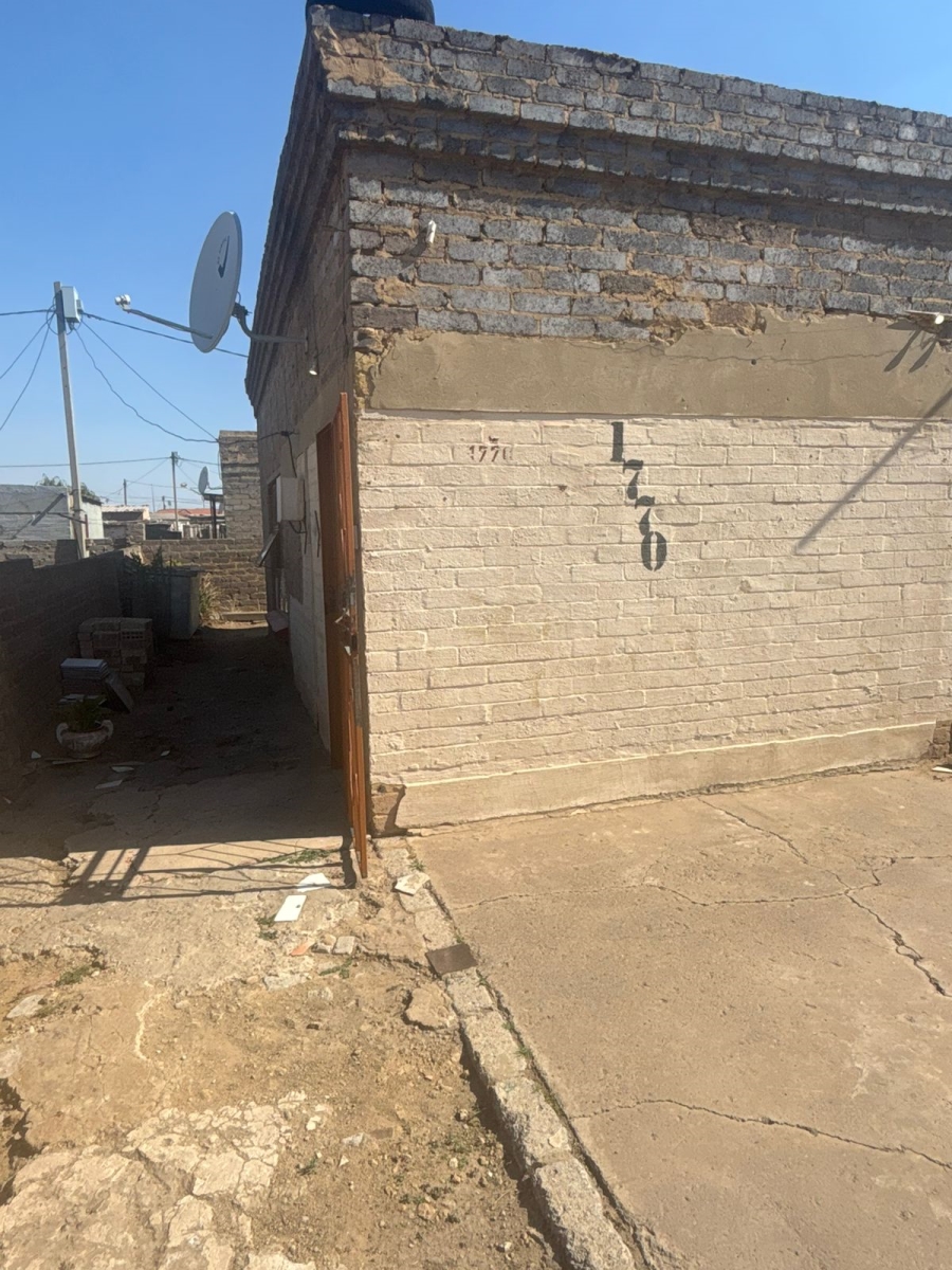 3 Bedroom Property for Sale in Tshepiso Gauteng