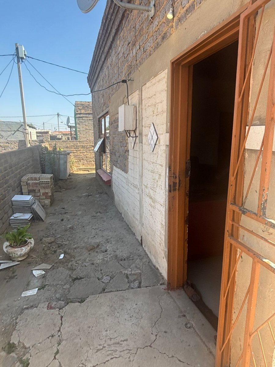 3 Bedroom Property for Sale in Tshepiso Gauteng