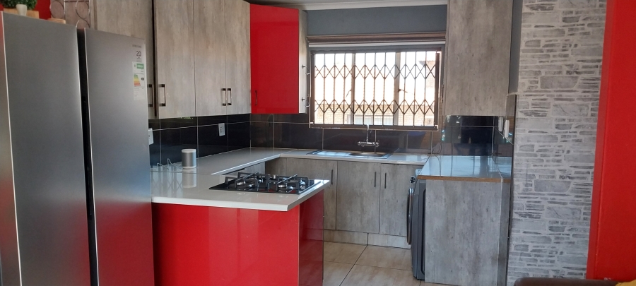 To Let 2 Bedroom Property for Rent in Witpoortjie Gauteng