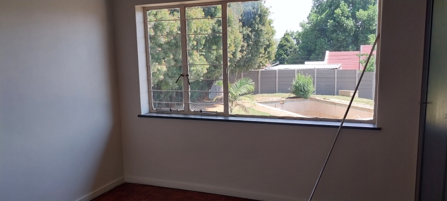 To Let 3 Bedroom Property for Rent in Monument Gauteng