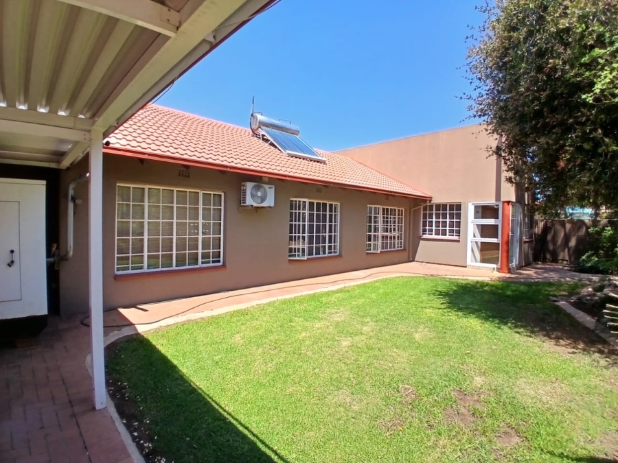 4 Bedroom Property for Sale in Beyers Park Gauteng