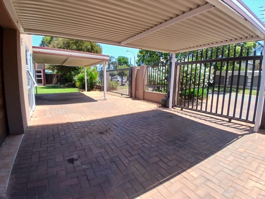 4 Bedroom Property for Sale in Beyers Park Gauteng