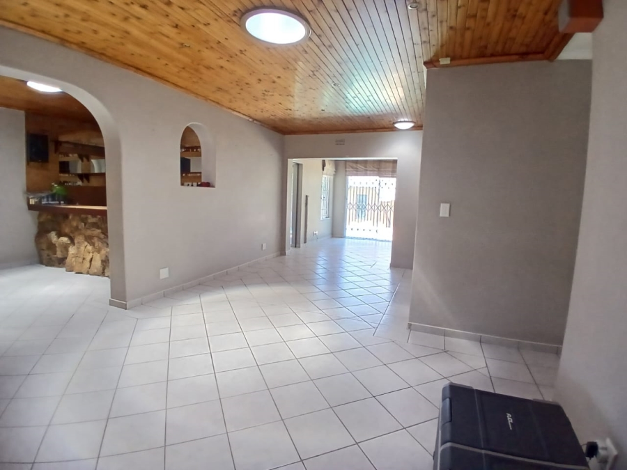 4 Bedroom Property for Sale in Beyers Park Gauteng