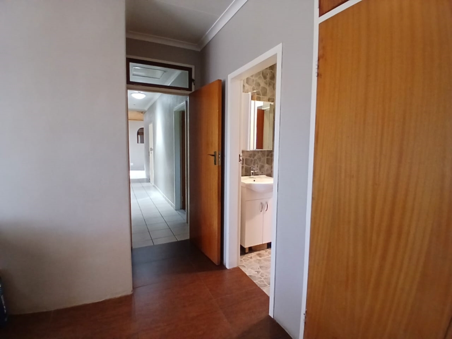 4 Bedroom Property for Sale in Beyers Park Gauteng
