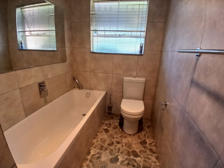 4 Bedroom Property for Sale in Beyers Park Gauteng