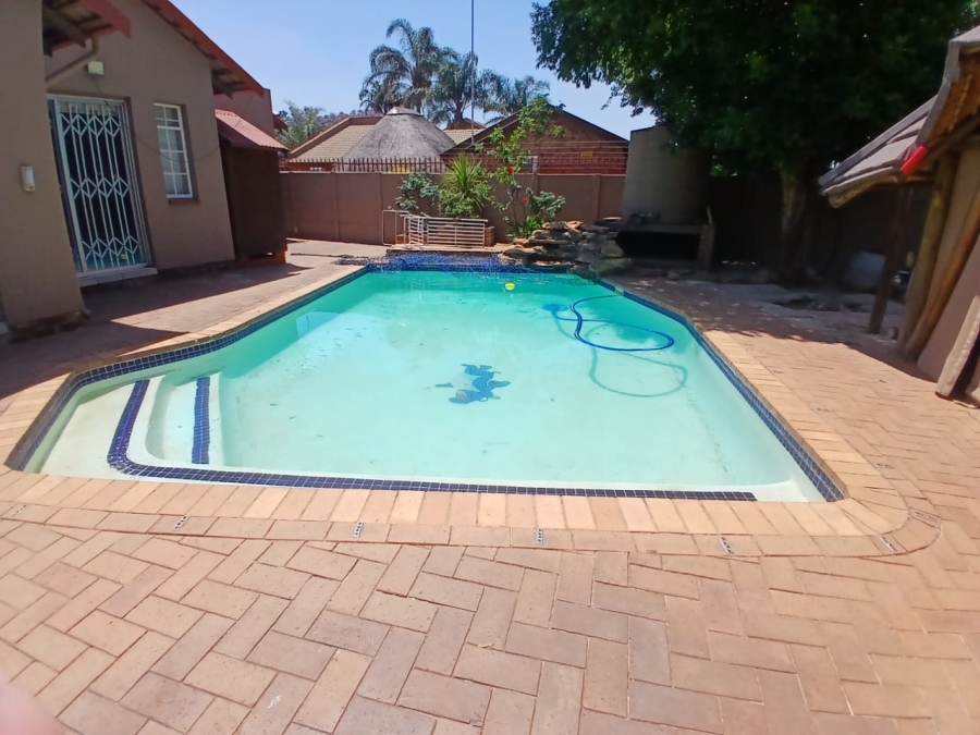 4 Bedroom Property for Sale in Beyers Park Gauteng