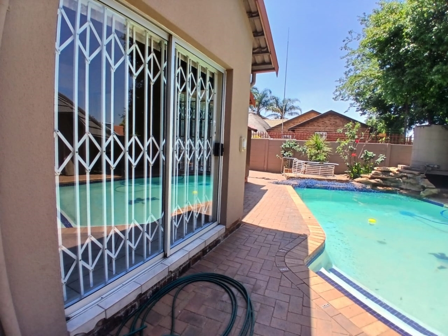4 Bedroom Property for Sale in Beyers Park Gauteng