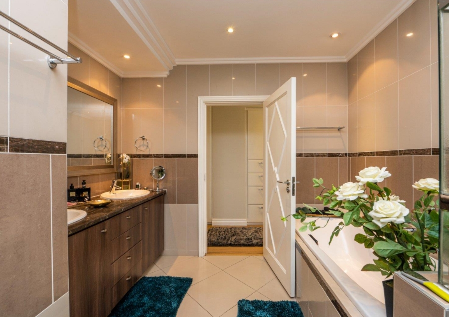 3 Bedroom Property for Sale in Bedfordview Gauteng