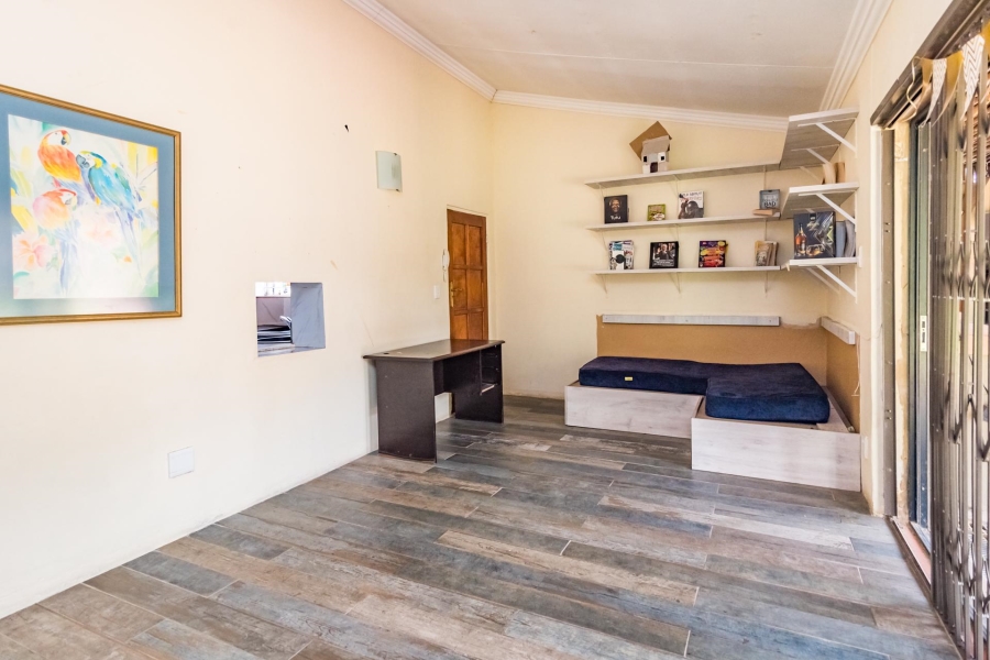 5 Bedroom Property for Sale in Weltevreden Park Gauteng