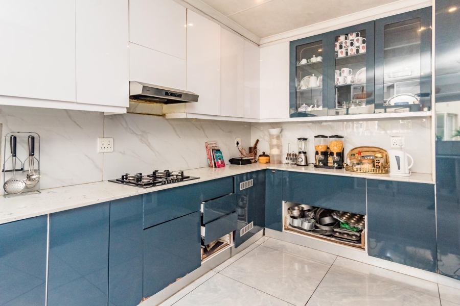 5 Bedroom Property for Sale in Weltevreden Park Gauteng