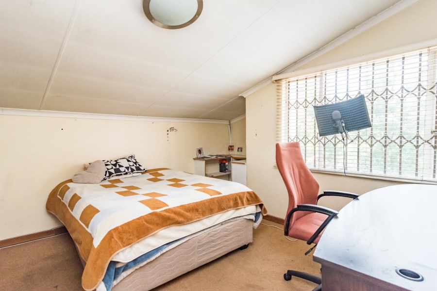 5 Bedroom Property for Sale in Weltevreden Park Gauteng