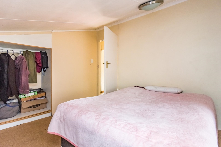 5 Bedroom Property for Sale in Weltevreden Park Gauteng