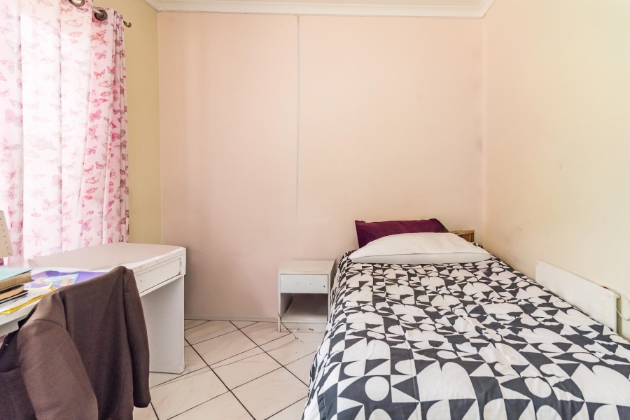 5 Bedroom Property for Sale in Weltevreden Park Gauteng