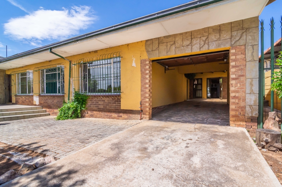 4 Bedroom Property for Sale in Discovery Gauteng