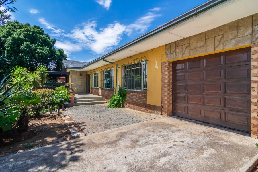 4 Bedroom Property for Sale in Discovery Gauteng