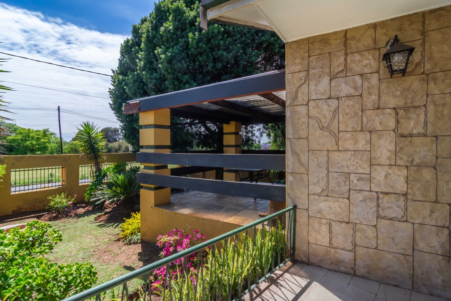 4 Bedroom Property for Sale in Discovery Gauteng