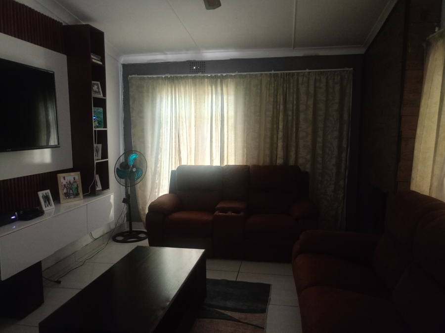 3 Bedroom Property for Sale in Sonland Park Gauteng