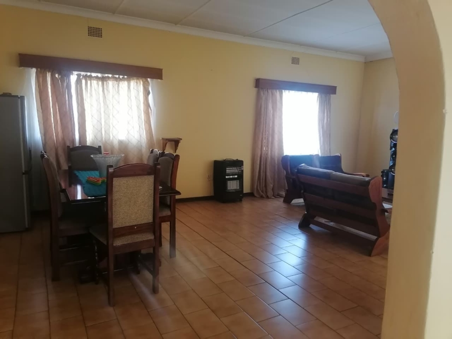 3 Bedroom Property for Sale in Clayville East Gauteng