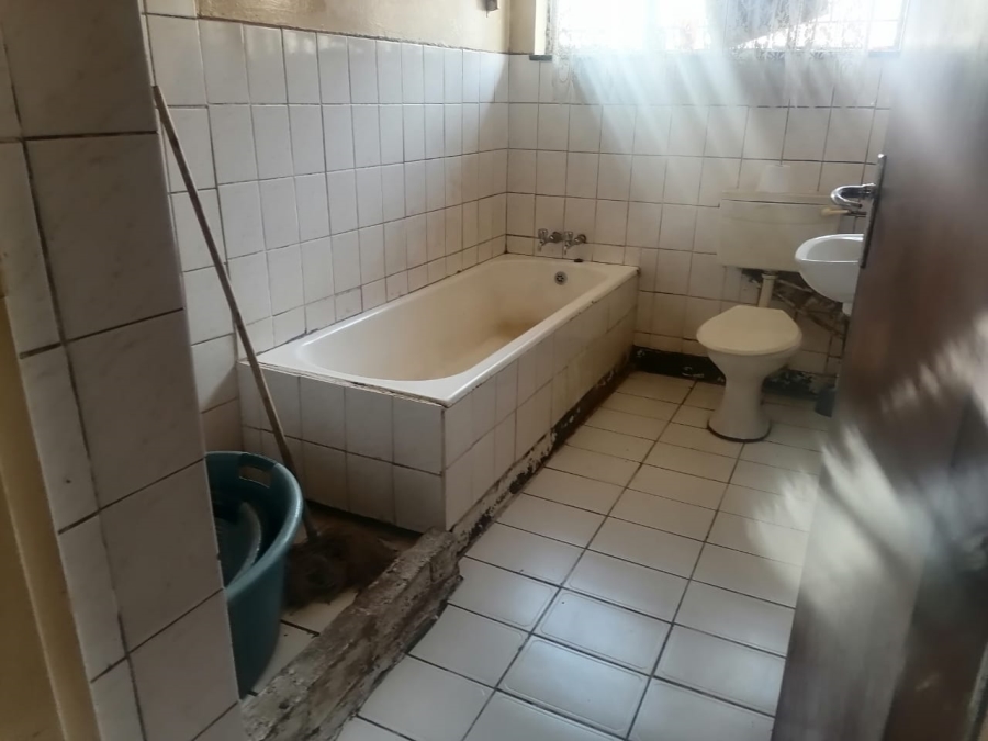 3 Bedroom Property for Sale in Clayville East Gauteng