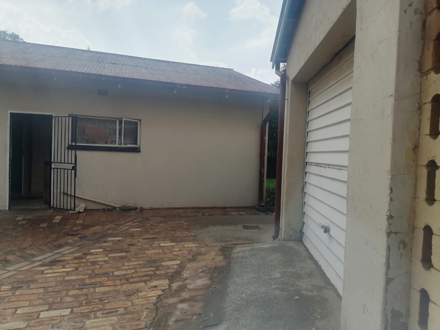 3 Bedroom Property for Sale in Clayville East Gauteng