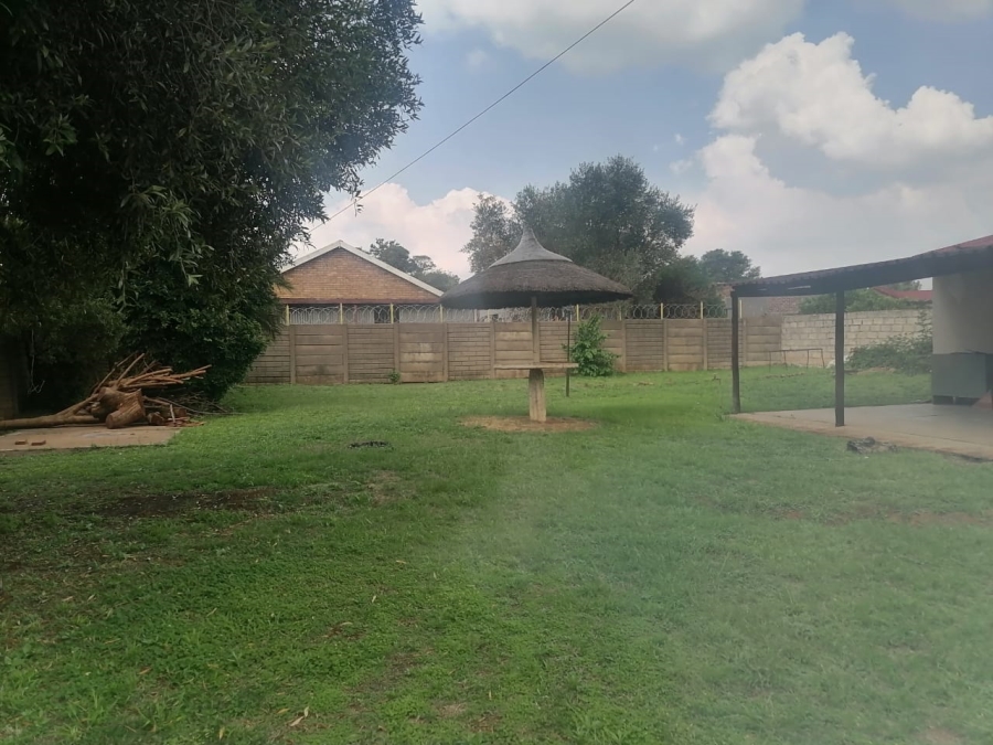 3 Bedroom Property for Sale in Clayville East Gauteng