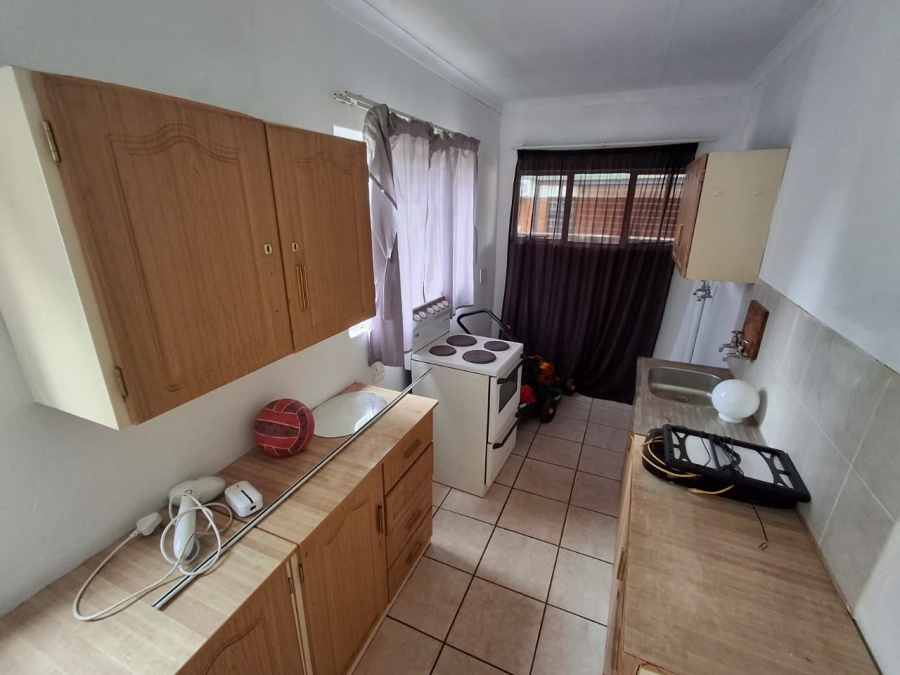 4 Bedroom Property for Sale in Dorandia Gauteng
