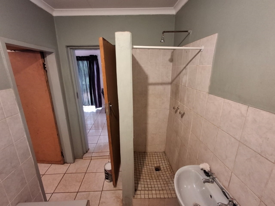 4 Bedroom Property for Sale in Dorandia Gauteng