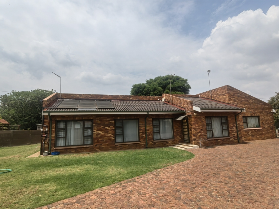 3 Bedroom Property for Sale in Ferryvale Gauteng