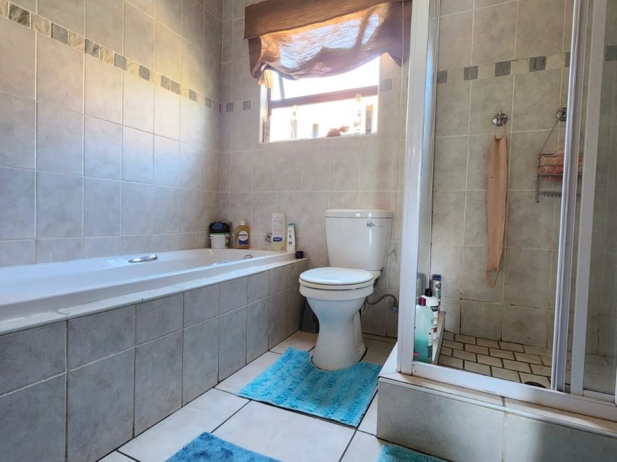 3 Bedroom Property for Sale in Vanderbijlpark SE 10 Gauteng