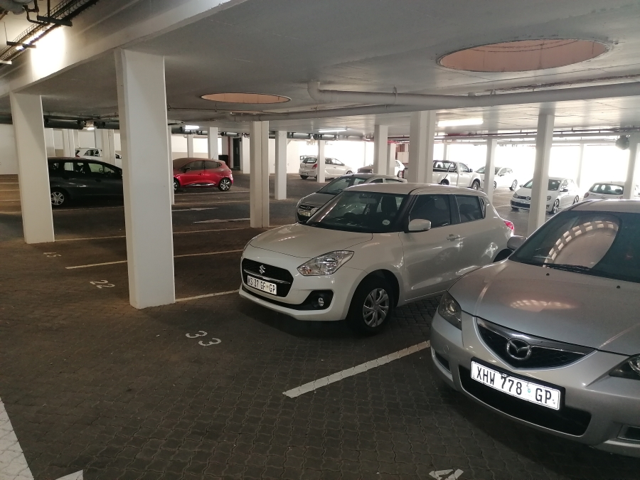 1 Bedroom Property for Sale in Ferndale Gauteng