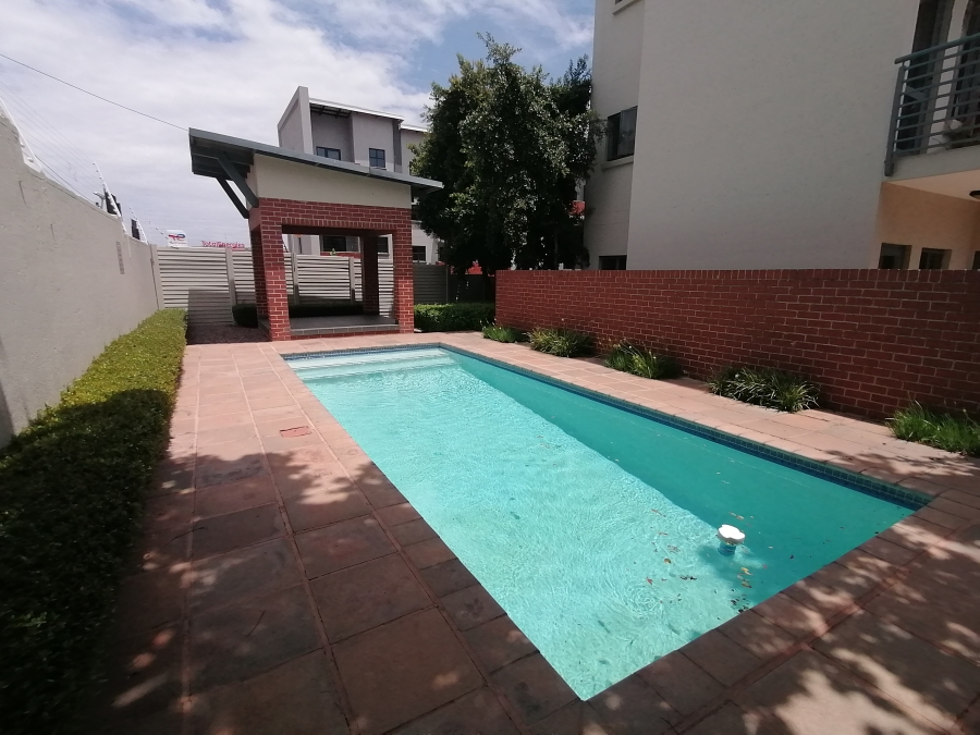 1 Bedroom Property for Sale in Ferndale Gauteng
